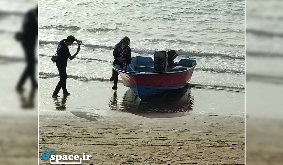 قایق سواری و عکاسی در ساحل - دلوار - روستای باشی